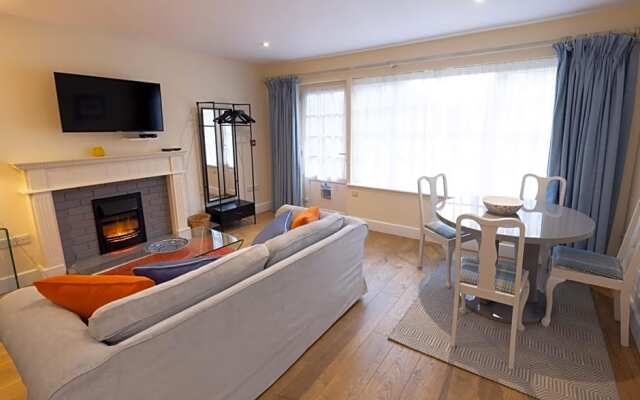 Ballylickey House and Garden Lodges