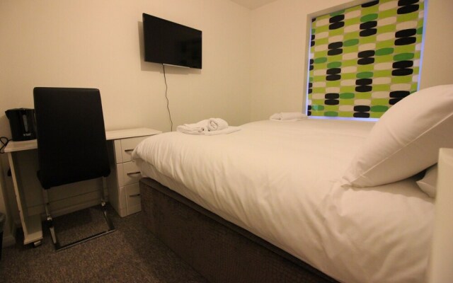 Cherry Hinton Rooms (SnooozzZ)