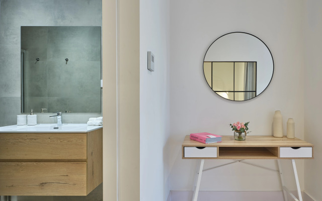 Paseo Suites Hotel