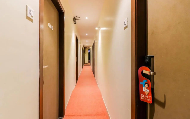 Fabhotel Ascot International II