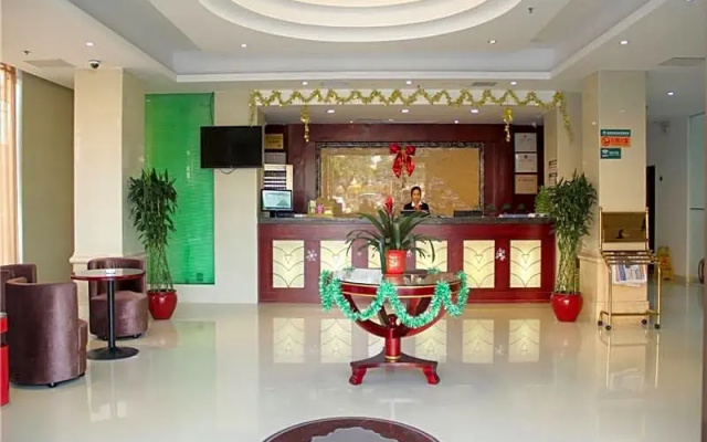 GreenTree Inn Guangdong Guangzhou Baiyun West Huangshi Road Express Hotel