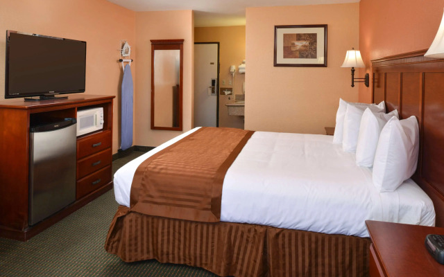 Americas Best Value Inn & Suites Bakersfield E