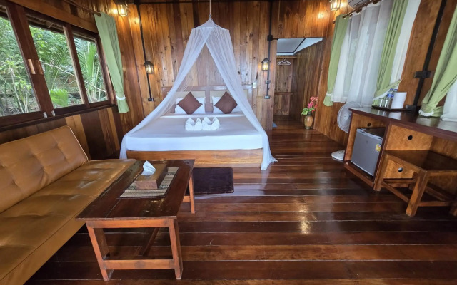 Kradan Beach Resort