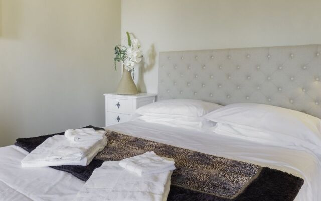 San Marco Luxury Canal View Apartments