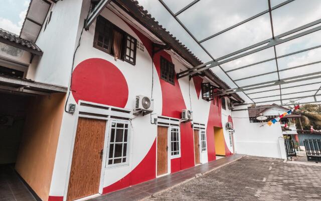 OYO 947 Angel Home Stay Syariah