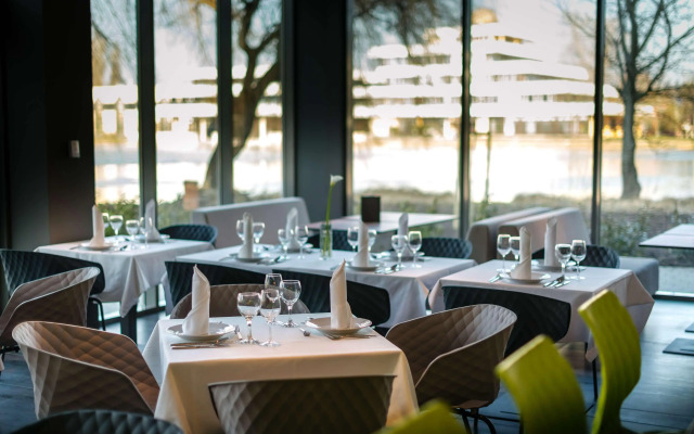 Best Western Bohemian Resort