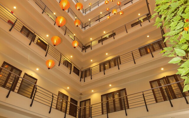 Vien Dong Hotel
