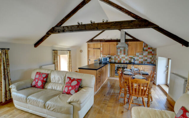 Holiday Home Penrhyncoch