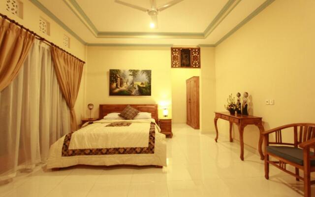 Loris Homestay