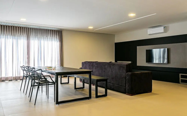 New Studio Well Located 750m From the Beach Sti209