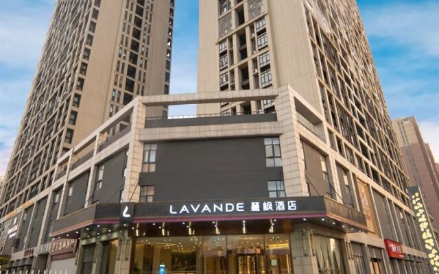 Lavande Hotel Wuhan Happy Valley Renhe Road Metro Station