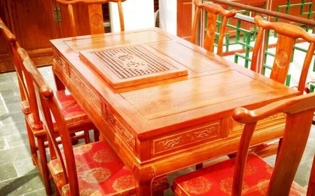 Beijing Joyful Courtyard Hotel