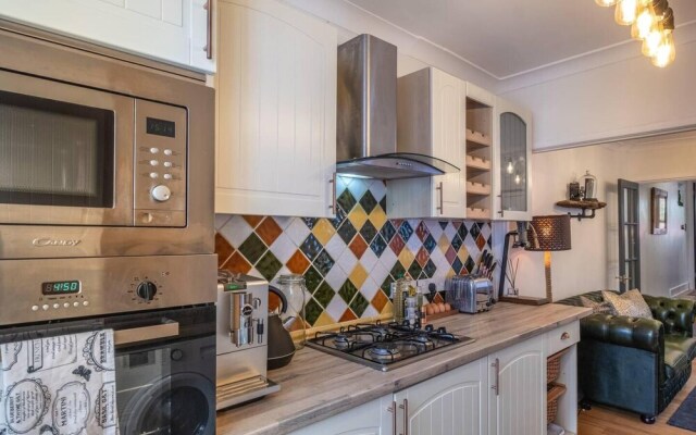 The Nautilus Cowes IOW Sleeps 4 & Private Garden