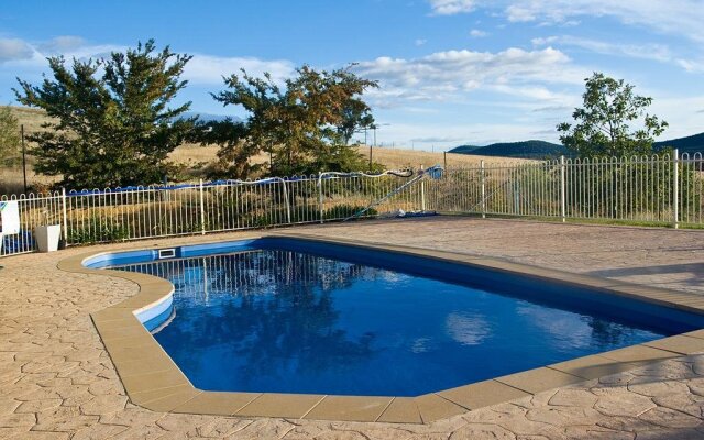 Hermitage Hill Country Retreat & Function Centre