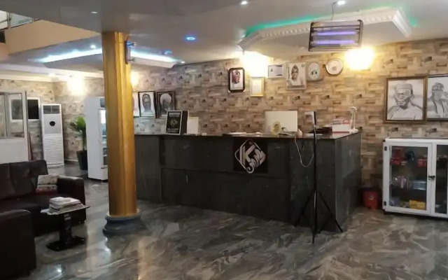 Keem Hotel and Suites