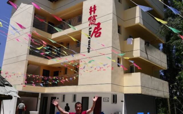 Shizhulinyoujubishushanzhuang