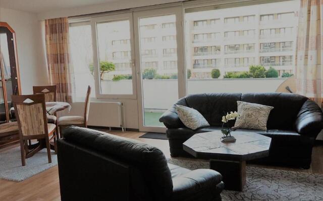 TER-215-Terrassenhuegel-Seeblick