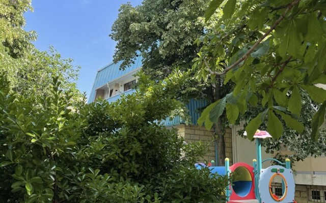 Amadina Garden