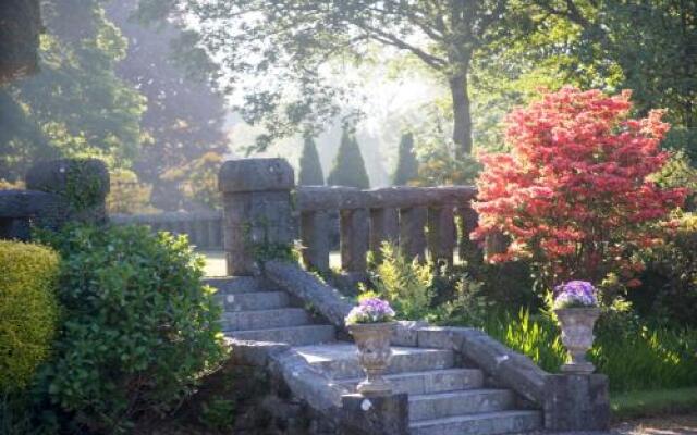 Bron Eifion Country House Hotel