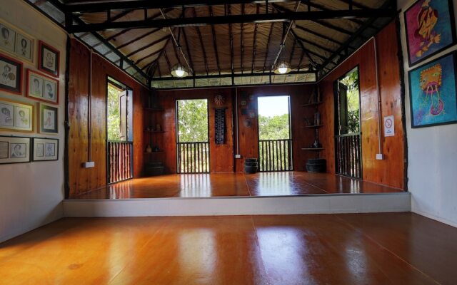 OYO HOME 90800 Rumah Pangi Homestay