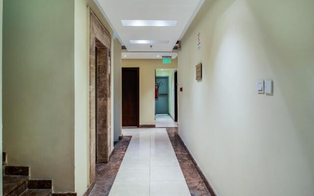 OYO 200 Majestic Houses