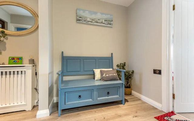 Central Apartment 3B