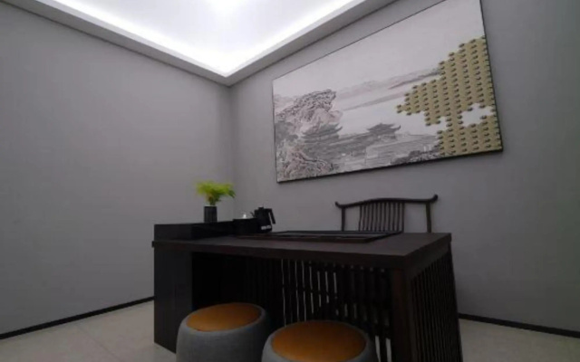 Daqing Jixiang Kaiyue Business Hotel (Daqing East Station People's Hospital)