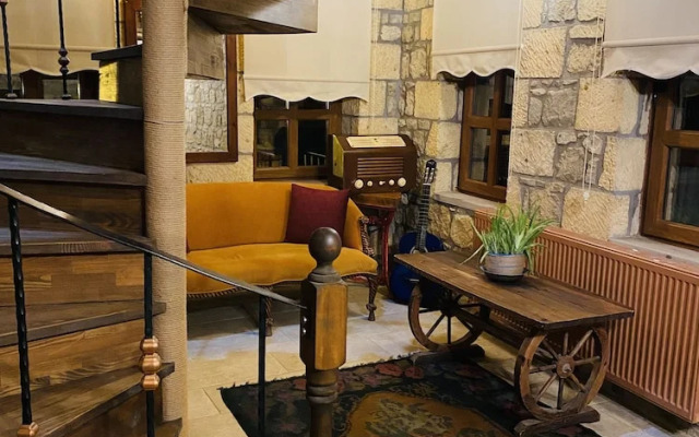 PluVia Boutique Hotel