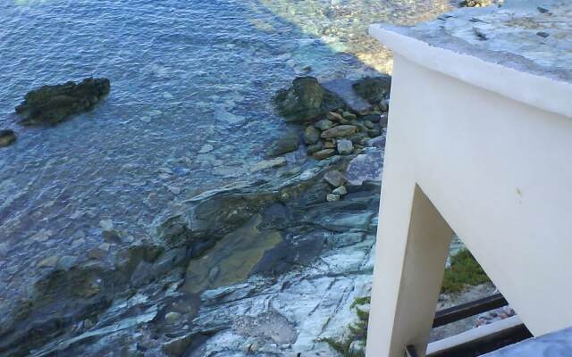 House With in Centuri With Wonderful sea View Furnished T