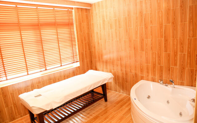 Thuy Hoang Nguyen Hotel Resort & Spa