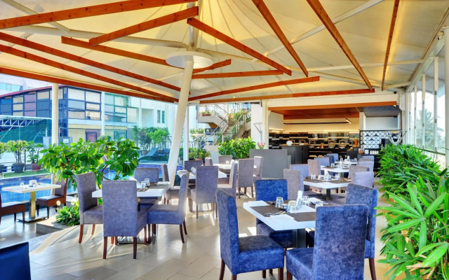 Iris Hotel