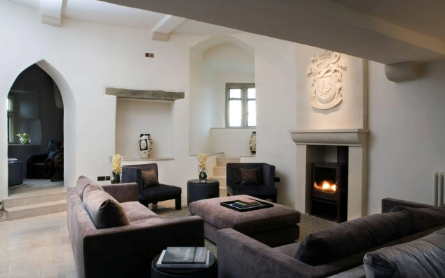 Roch Castle Hotel