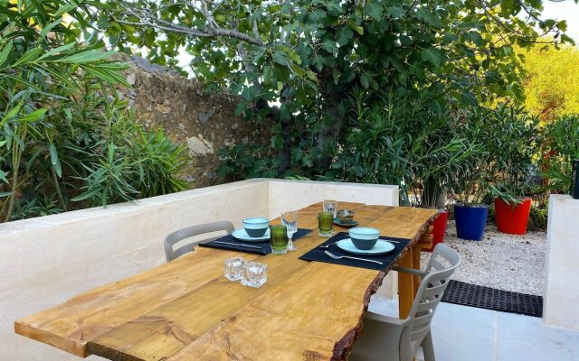 Tipi Lounge and breakfast