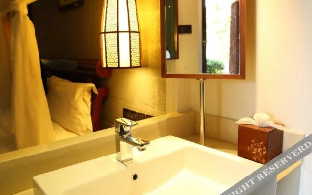 Blonsay Tropical Rainforest Resort Hotel
