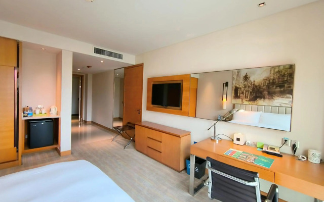 Junluxe Hotel Guangzhou Science City-Free Shuttle Bus Service to Guangzhou Canton Fair