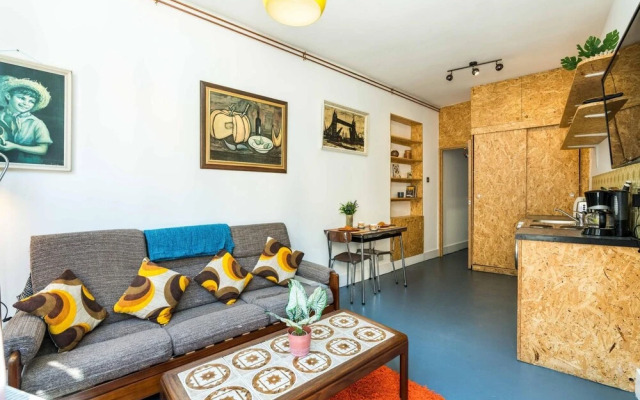 1 Bedroom House With an Edge in King Cross