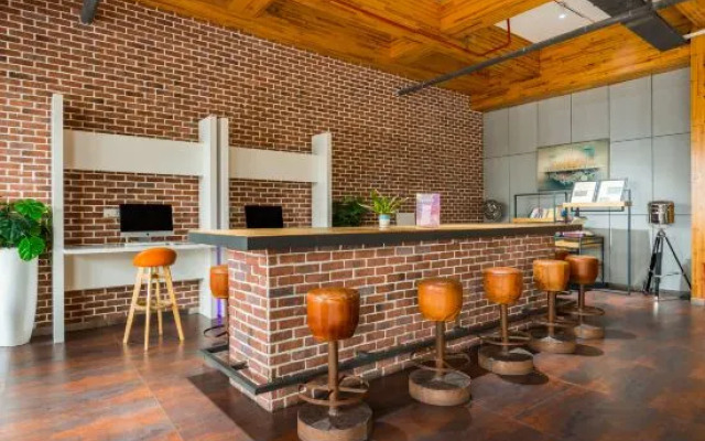 Dreamer Hotel (Shanghai Hongqiao Airport, National Exhibition Center)