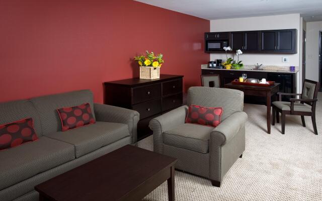 Holiday Inn & Suites Bakersfield by IHG