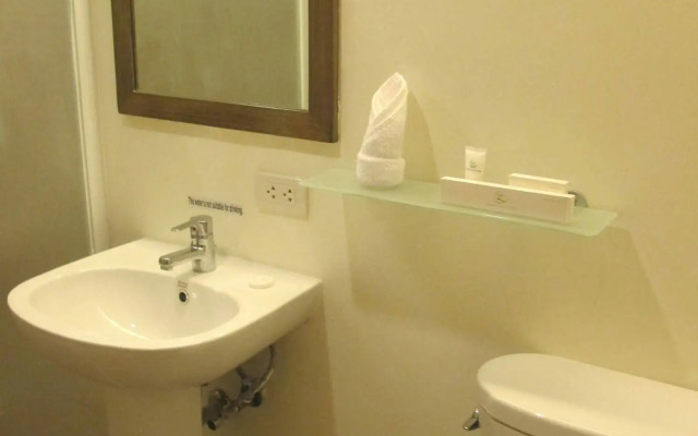 Zerenity Hotel & Suites