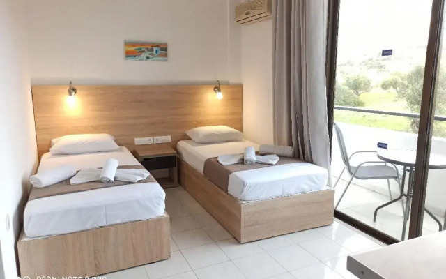 Sotirakis Hotel Studios
