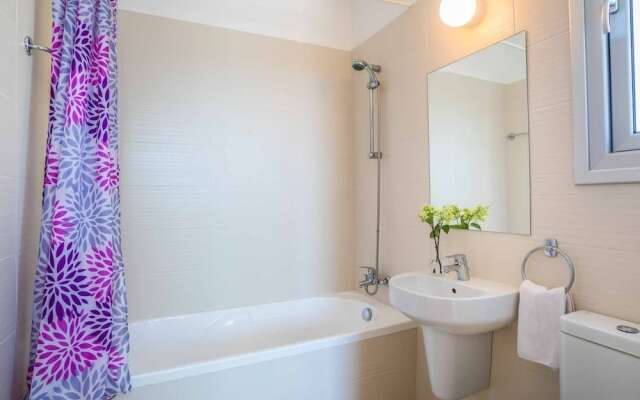 Villa White Jasmin
