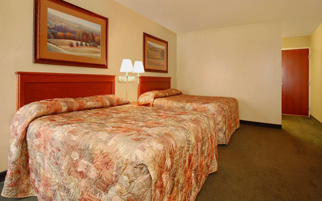 Econo Lodge Inn & Suites Kearney