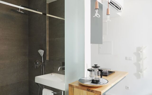 7 Gaia Roaster Apartments