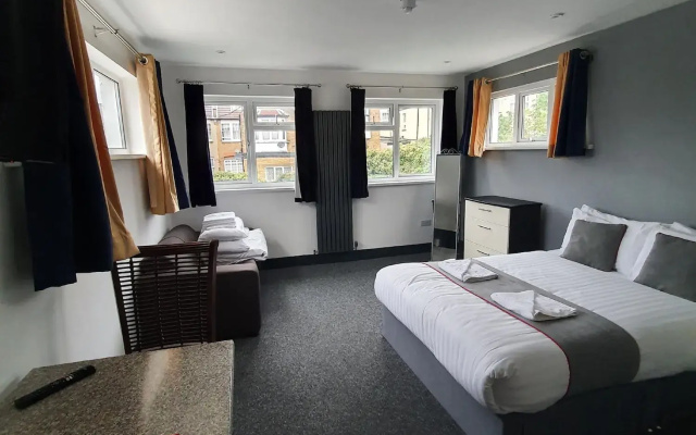 Devine Beach Hotel, Westcliff Southend-On-Sea