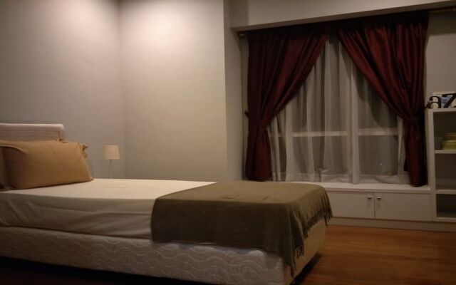 At Home Somerset Permata Berlian