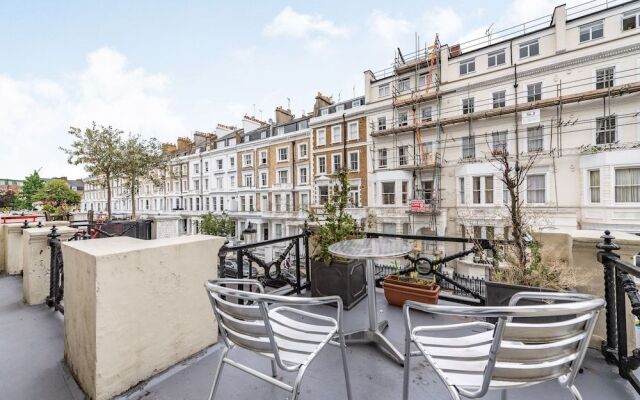 Somerset Court Apartments