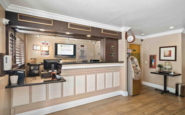 Lemon Tree Hotel & Suites Anaheim