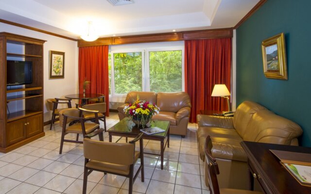 Aparthotel & Suites Villas Del Rio