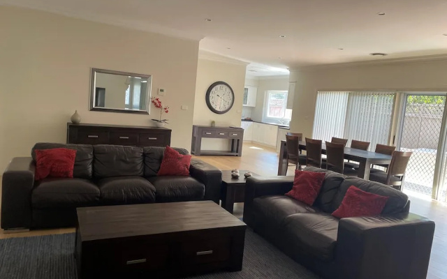 Best Western Charles Sturt Suites & Apartments