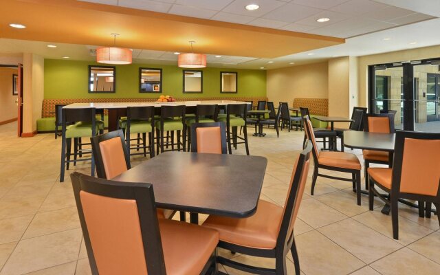 Fairfield Inn & Suites by Marriott Denver Aurora / Parker